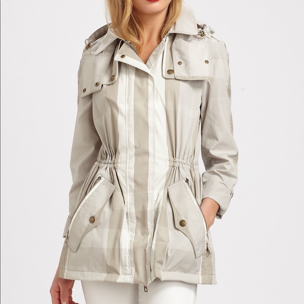 UNWORN burberry brit rain jacket